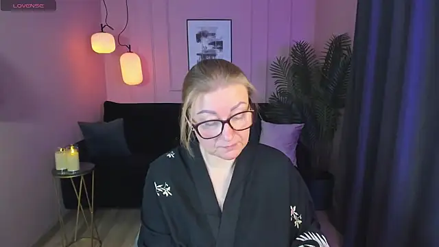 AlexandraKind online show from 02/08/25, 01:54