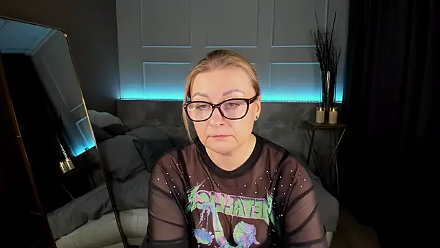 AlexandraKind online show from 02/19/25, 12:57