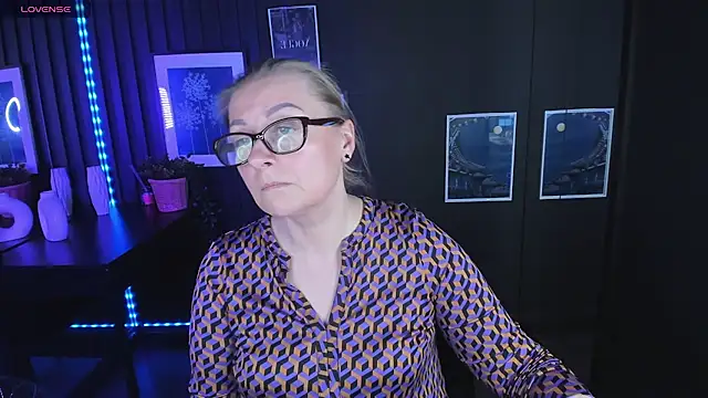 AlexandraKind online show from 02/22/25, 03:01