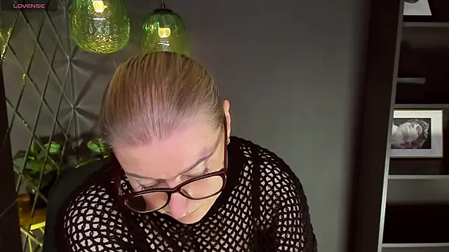 AlexandraKind online show from 03/09/25, 03:11