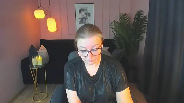 AlexandraKind online show from 03/17/25, 11:00