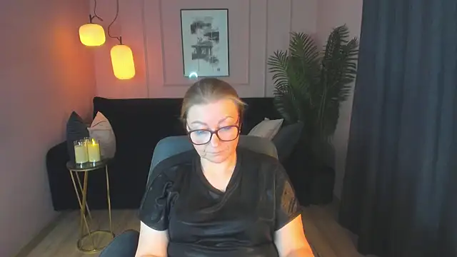 AlexandraKind online show from 03/18/25, 02:04