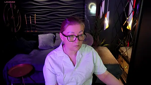 AlexandraKind online show from 03/19/25, 01:40