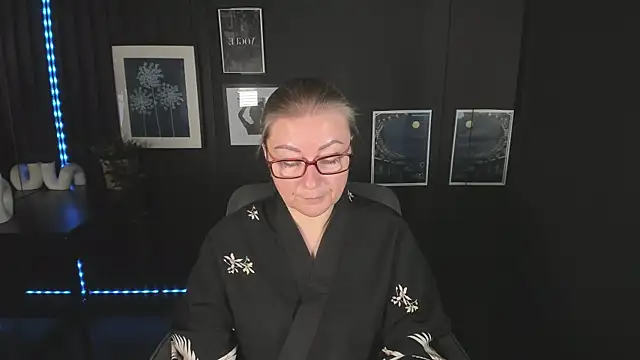 AlexandraKind online show from 09/25/25, 02:10