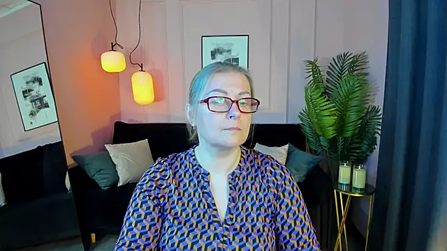 AlexandraKind online show from 10/08/25, 01:42