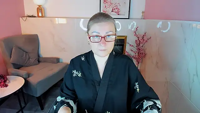 AlexandraKind online show from 11/16/25, 01:39