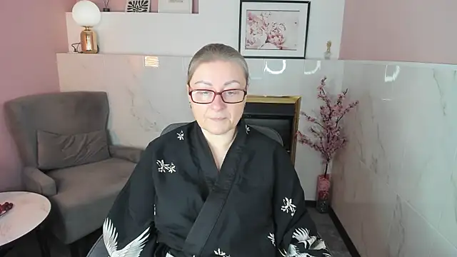 AlexandraKind online show from 11/22/25, 01:43