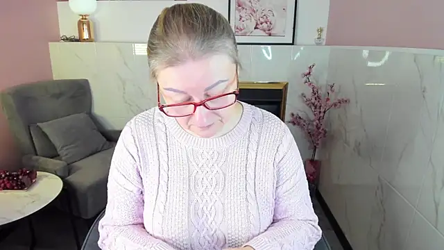 AlexandraKind online show from 11/29/25, 03:26