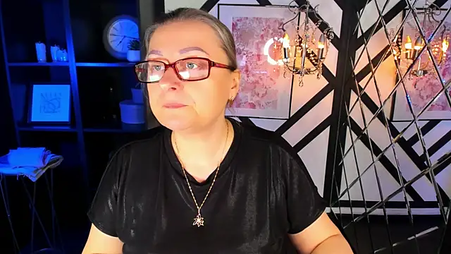 AlexandraKind online show from 01/18/26, 08:34