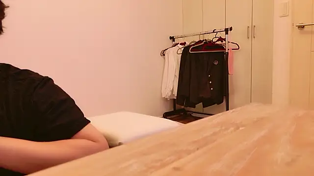 Snapshot of undo-busoku69 chatting on 09/11/25, 04:07 undo-busoku69 online show from 09/11/25, 04:07