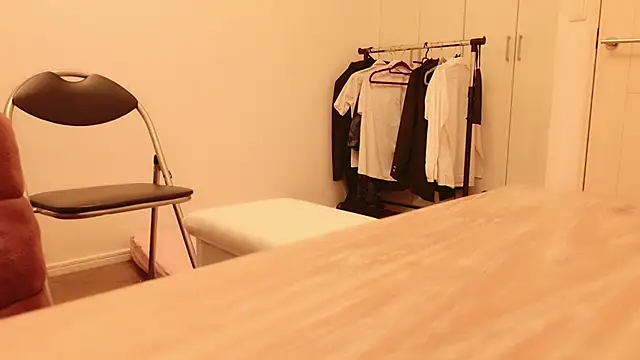 Snapshot of undo-busoku69 chatting on 09/20/25, 05:30 undo-busoku69 online show from 09/20/25, 05:30