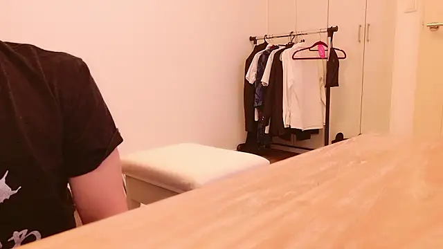 Snapshot of undo-busoku69 chatting on 09/21/25, 06:15 undo-busoku69 online show from 09/21/25, 06:15