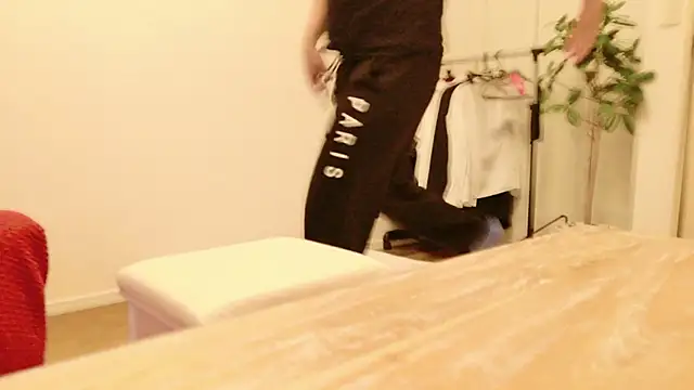 Snapshot of undo-busoku69 chatting on 11/20/25, 06:02 undo-busoku69 online show from 11/20/25, 06:02