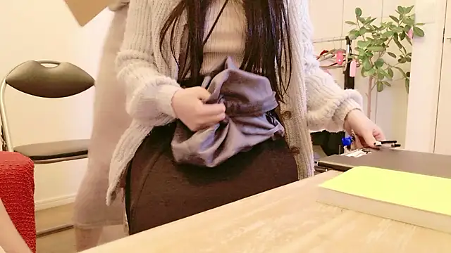 Snapshot of undo-busoku69 chatting on 11/25/25, 05:07 undo-busoku69 online show from 11/25/25, 05:07