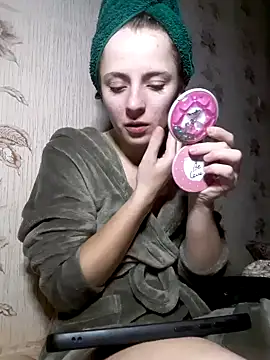 Snapshot of -bey_bi_Start chatting on 01/12/25, 11:26 -bey bi Start online show from 01/12/25, 11:26