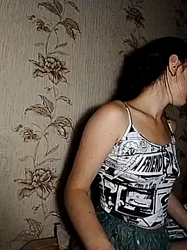 Snapshot of -bey_bi_Start chatting on 09/13/25, 07:57 -bey bi Start online show from 09/13/25, 07:57