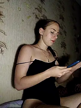 Snapshot of -bey_bi_Start chatting on 10/28/25, 07:05 -bey bi Start online show from 10/28/25, 07:05