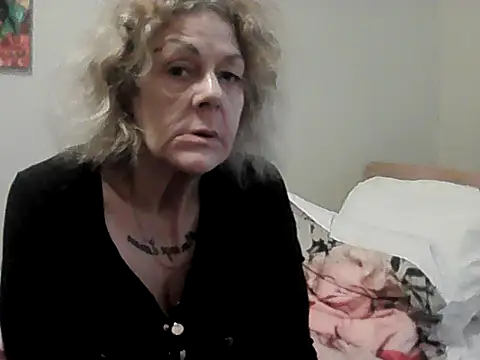 housewife shantie online show from 04/04/26, 08:23