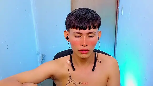 tanjiro cute online show from 02/24/26, 03:37