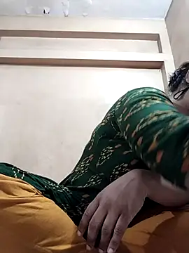 Magical Girl- online show from 11/23/25, 03:28