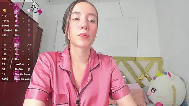 rousee yareldss online show from 12/20/25, 04:08