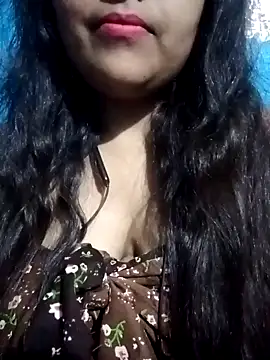 Snapshot of Love-Veronica chatting on 02/19/26, 06:04 Love-Veronica online show from 02/19/26, 06:04