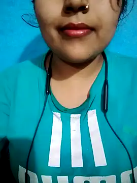 Love-Veronica online show from 03/10/26, 11:15