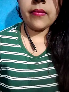 Snapshot of Love-Veronica chatting on 05/05/26, 01:52 Love-Veronica online show from 05/05/26, 01:52