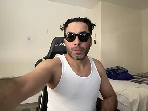 Aleja-DogMale online show from 12/08/24, 01:13