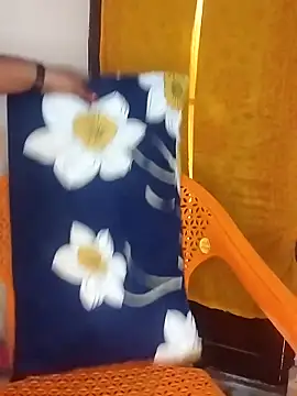 Snapshot of Sexy_Radhikaa chatting on 11/13/25, 04:44 Sexy Radhikaa online show from 11/13/25, 04:44