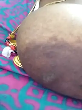 Snapshot of Sexy_Radhikaa chatting on 12/04/25, 10:02 Sexy Radhikaa online show from 12/04/25, 10:02