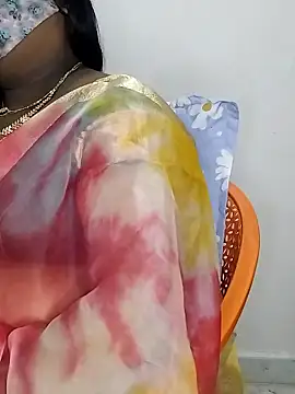 Sexy Radhikaa online show from 03/19/26, 06:12