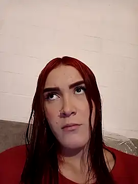 laura arias018 online show from 10/17/25, 11:29