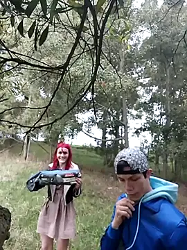 Snapshot of laura_arias018 chatting on 10/29/25, 08:43 laura arias018 online show from 10/29/25, 08:43