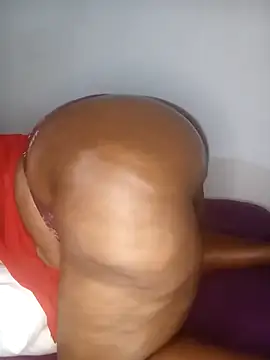 Snapshot of Sweetblackassxxx505 chatting on 02/27/25, 06:09 Sweetblackassxxx505 online show from 02/27/25, 06:09