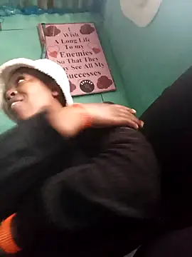 curvyloneah75 online show from 03/19/25, 01:51