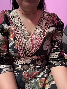 Snapshot of _nishalove19 chatting on 03/09/25, 06:43 nishalove19 online show from 03/09/25, 06:43