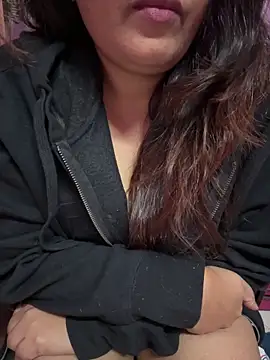 Snapshot of _nishalove19 chatting on 11/24/25, 07:57 nishalove19 online show from 11/24/25, 07:57