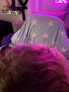 CurvyAnonymousGirl89 online show from 09/11/25, 03:12