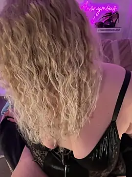 CurvyAnonymousGirl89 online show from 03/27/26, 09:14