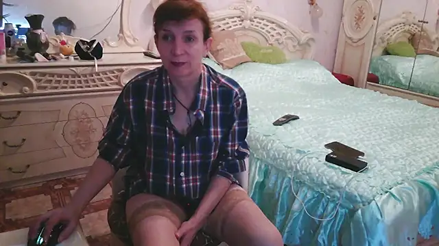 Snapshot of Debra_Phoenix chatting on 10/23/25, 10:41 Debra Phoenix online show from 10/23/25, 10:41