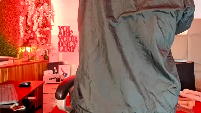 natacha  black  online show from 02/23/25, 01:02