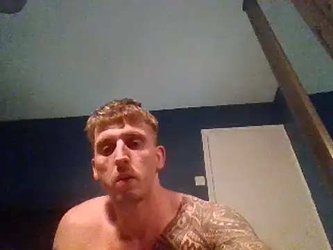 freddie90908 online show from 12/09/24, 09:37