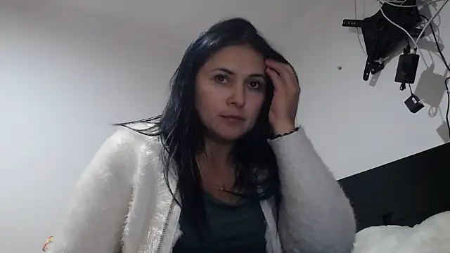 princehermosa44 online show from 11/30/25, 12:47