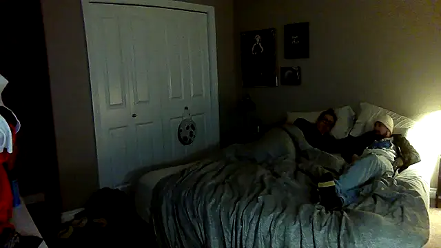 Snapshot of Fuckboy4public chatting on 03/15/25, 07:16 Fuckboy4public online show from 03/15/25, 07:16