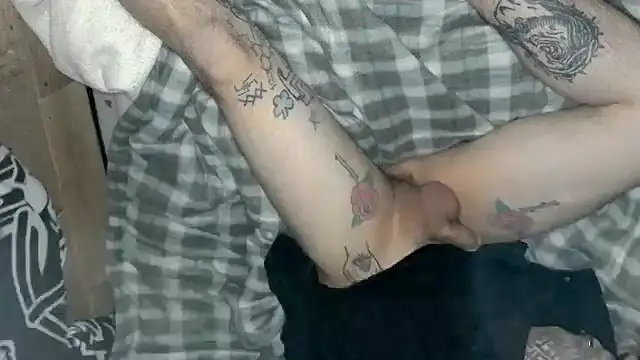 Snapshot of Fuckboy4public chatting on 11/03/25, 03:19 Fuckboy4public online show from 11/03/25, 03:19