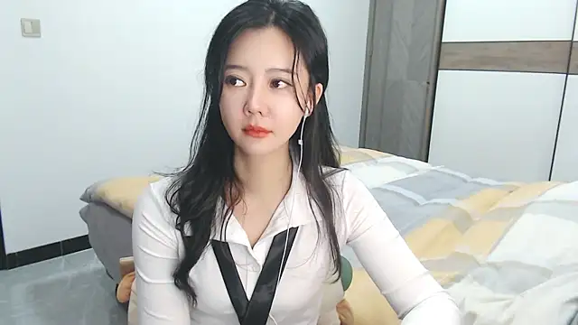 zoe-keke online show from 12/13/24, 02:16