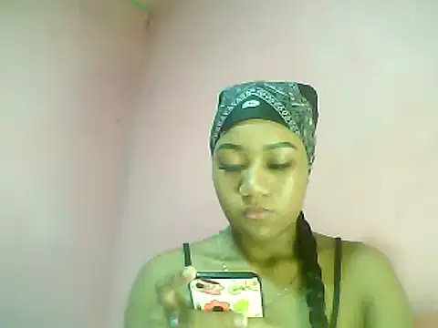 Fariana01 online show from 12/29/24, 11:50