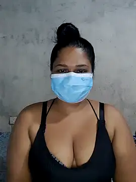 Snapshot of Masha_123 chatting on 01/08/25, 04:44 Masha 123 online show from 01/08/25, 04:44