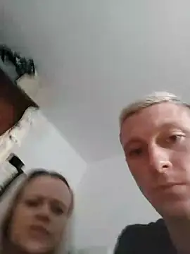 Snapshot of dengo2323 chatting on 12/21/24, 02:26 dengo2323 online show from 12/21/24, 02:26